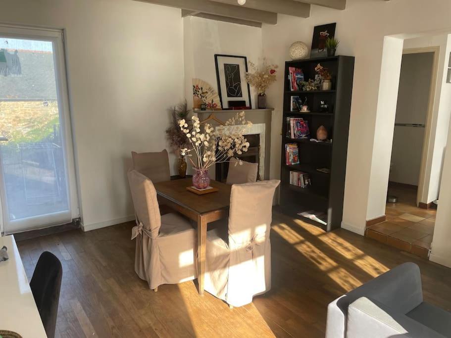 Charmante Maison, Coeur De Bourg Bazouges-la-Pérouse Extérieur photo