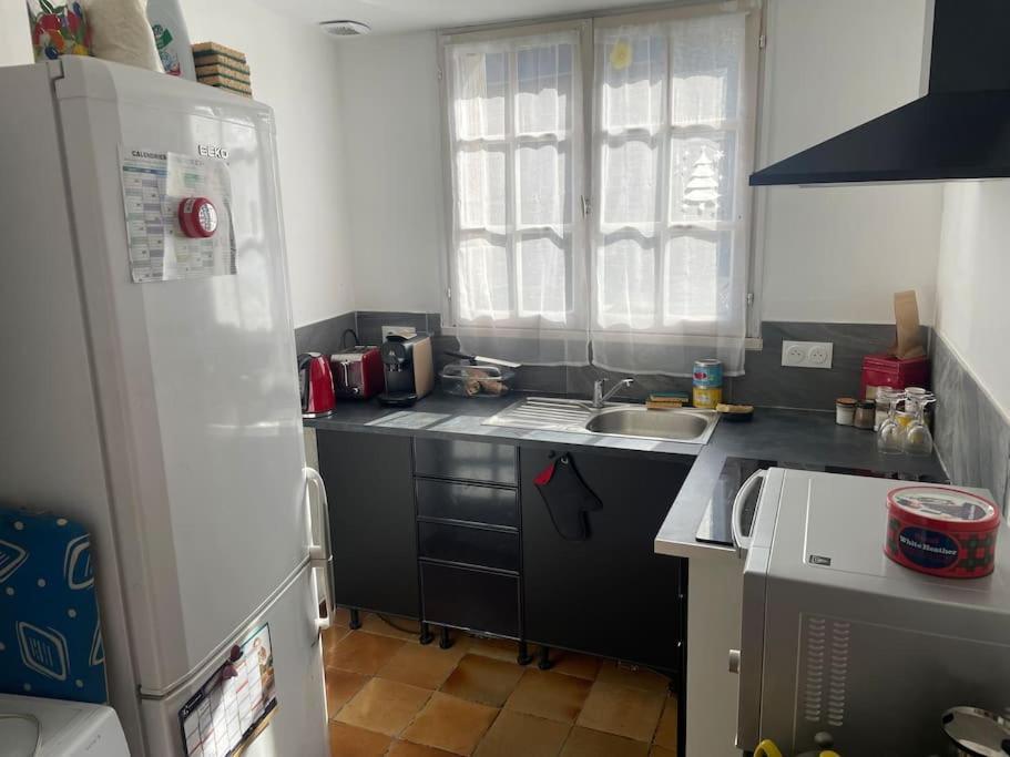 Charmante Maison, Coeur De Bourg Bazouges-la-Pérouse Extérieur photo